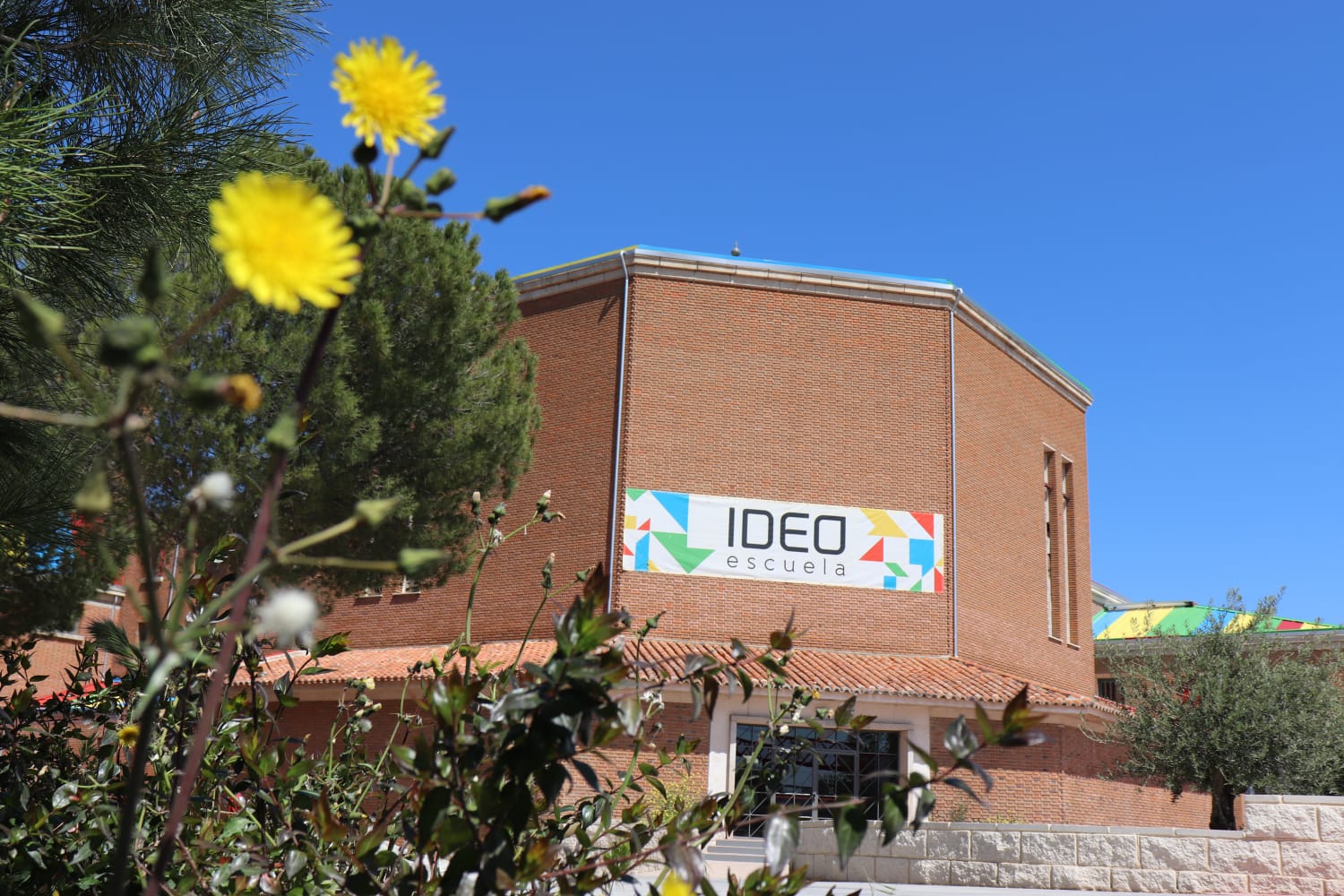 Colegio Escuela IDEO en Zona norte